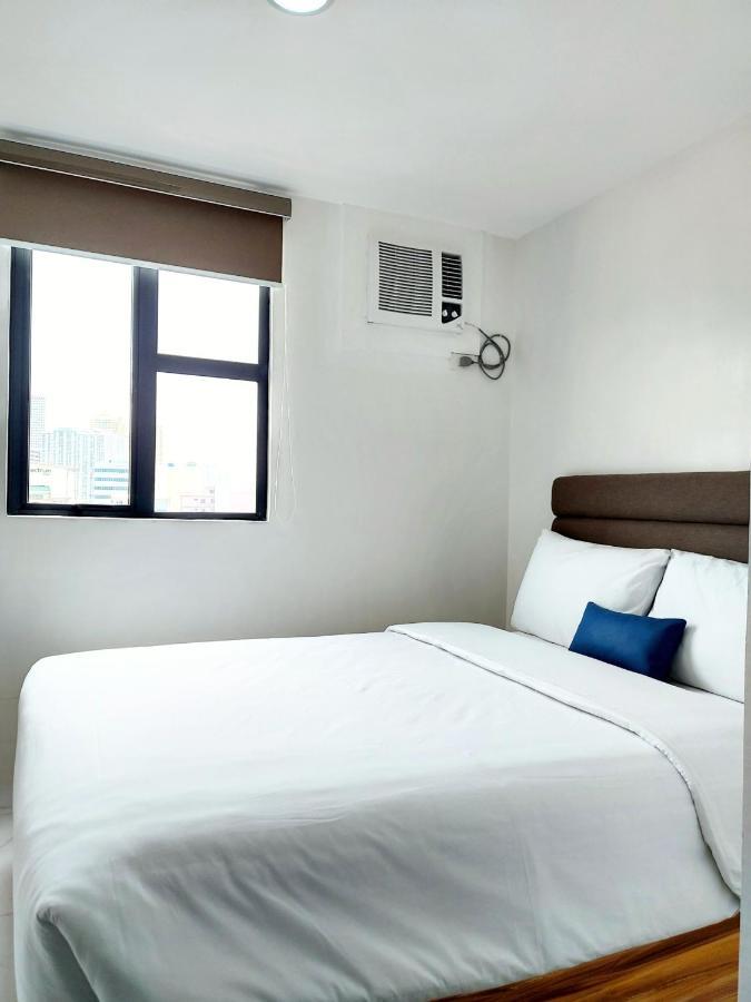 Airobedz Makati - A Value Hotel Manila Esterno foto