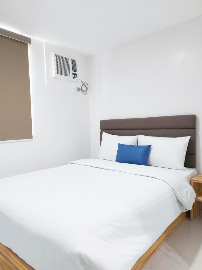 Airobedz Makati - A Value Hotel Manila Esterno foto
